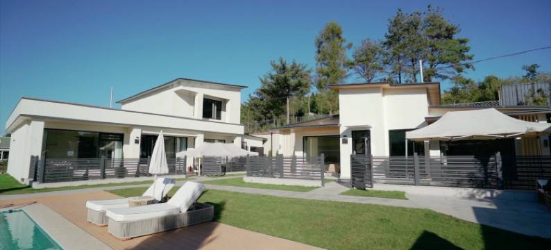 延吉云栖枫林里泳池私汤民宿(延吉朝阳川机场店)图片