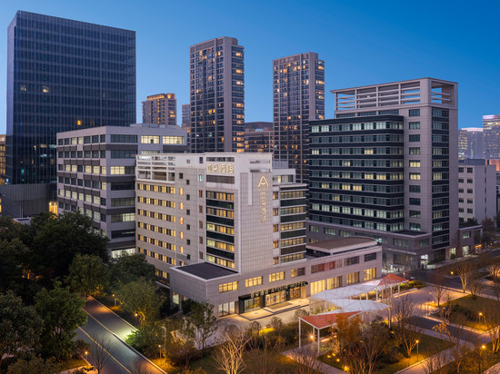 上海漕河泾桂林公园地铁站亚朵酒店