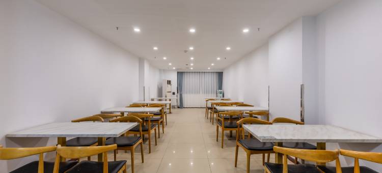 冠恒君悦酒店(常州春秋淹城湖塘地铁站店)图片