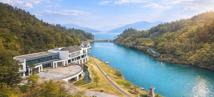 黄山阳明合一山居(太平湖风景区店)图片