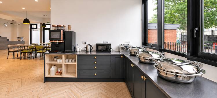 曼诺公园OYO酒店(The Manor Park Hotel)图片
