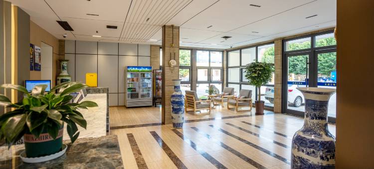 速8精选酒店(长途汽车总站济泺路地铁站店)图片