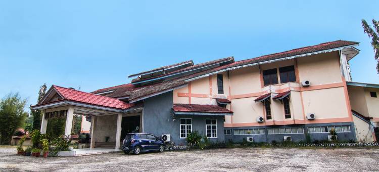 OYO 92330 近林都森帕丹旅游公园林都森帕丹酒店(OYO 92330 Hotel Rindu Sempadan Near Taman Wisata Rindu Sempadan)图片