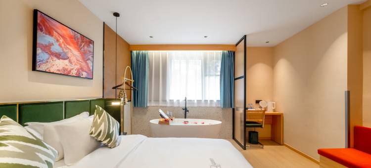 苏州LBED精选酒店(观前街乐桥地铁站店)图片