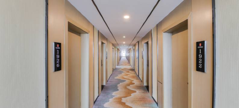 巢壳酒店(成都火车北站五块石地铁站店)图片