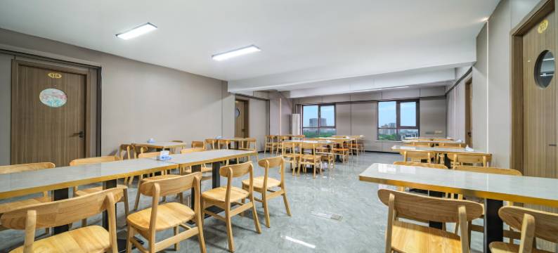 康瑞酒店(郑州高铁东站省骨科医院地铁站店)图片