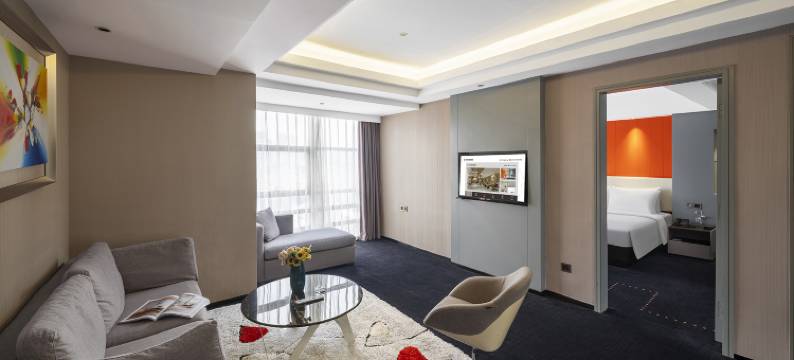 佛山艾尚酒店(乐从罗浮宫国际家居博览中心店)图片