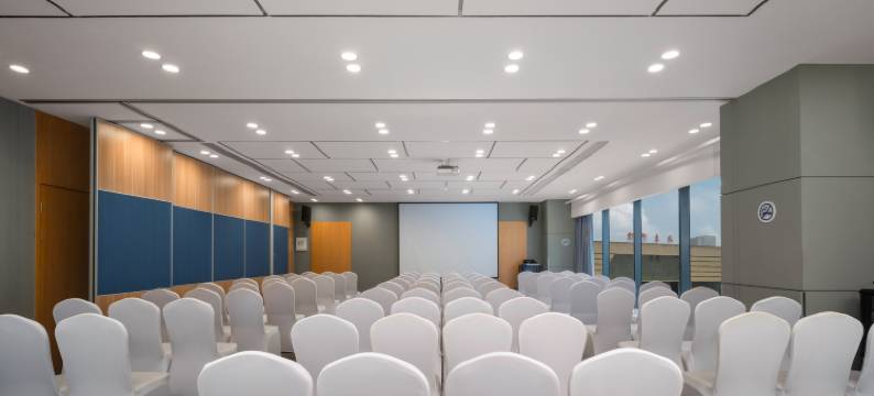 郑州郑东智选假日酒店图片