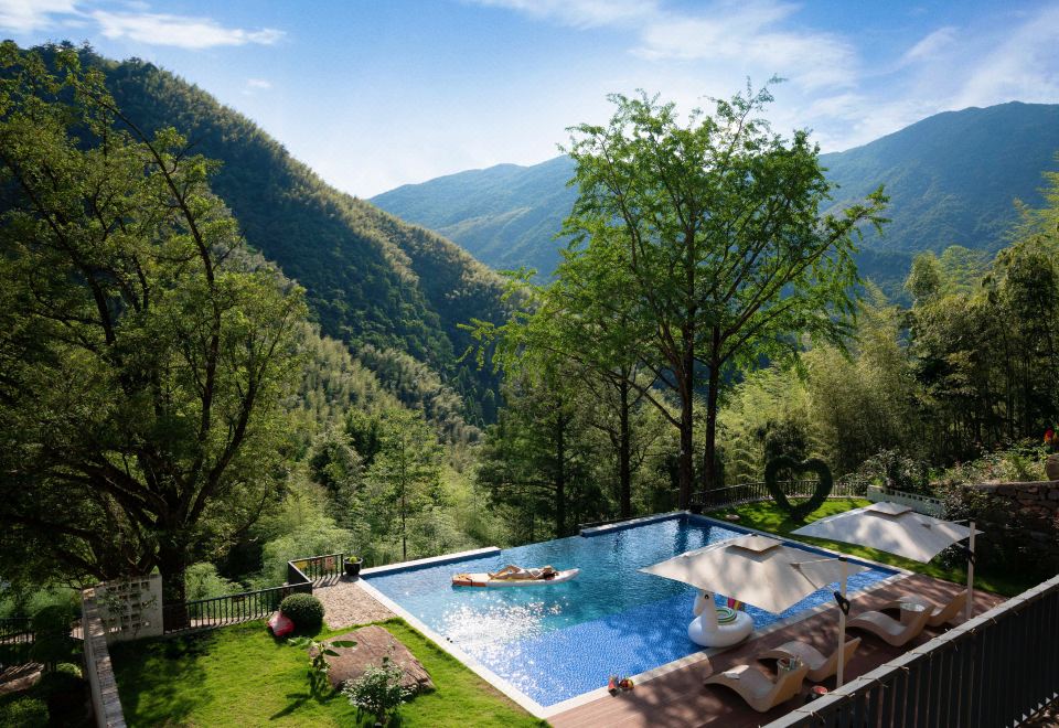 身栖叁十叁号·云野望山villa酒店（安吉深溪峡谷漂流店）外景图