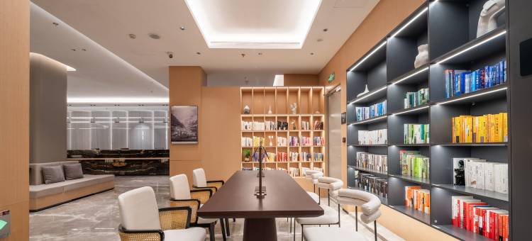 大连星海广场中山路亚朵酒店图片