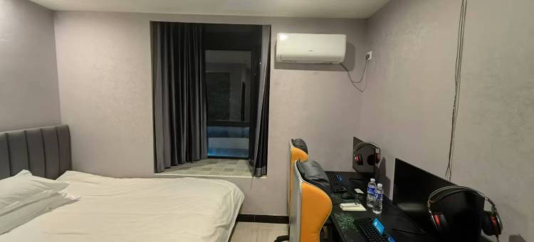 上海极速光年酒店(松江大学城地铁站店)图片