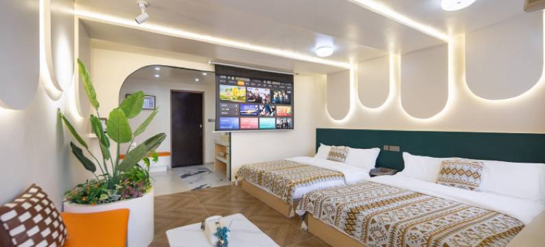 玖悦居・简白梦幻轻奢浪漫影音氛围美宿(沈阳中街大悦城店)图片