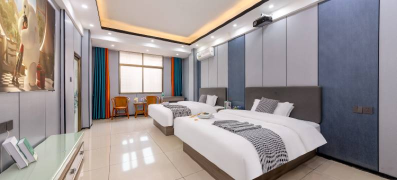 骏龙电影酒店(海口友谊南海城滨濂夜市店)图片