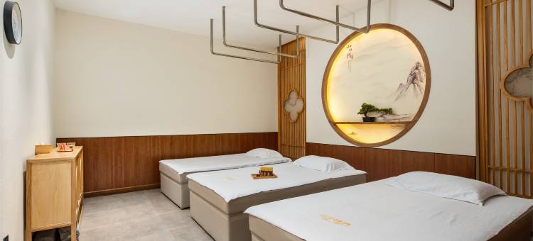 玉林云尚·梦园酒店(中药港大润发店)图片