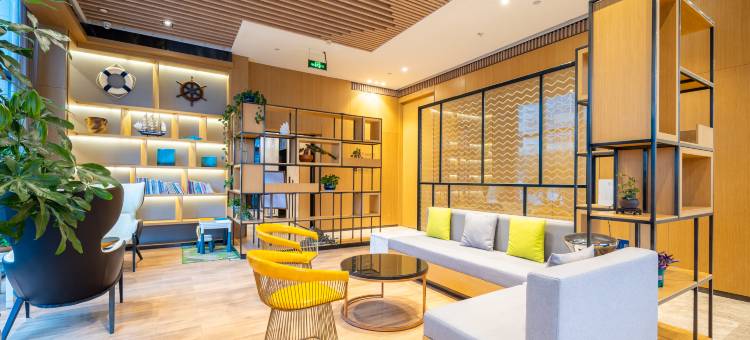 亚汀酒店(日照站大润发店)图片