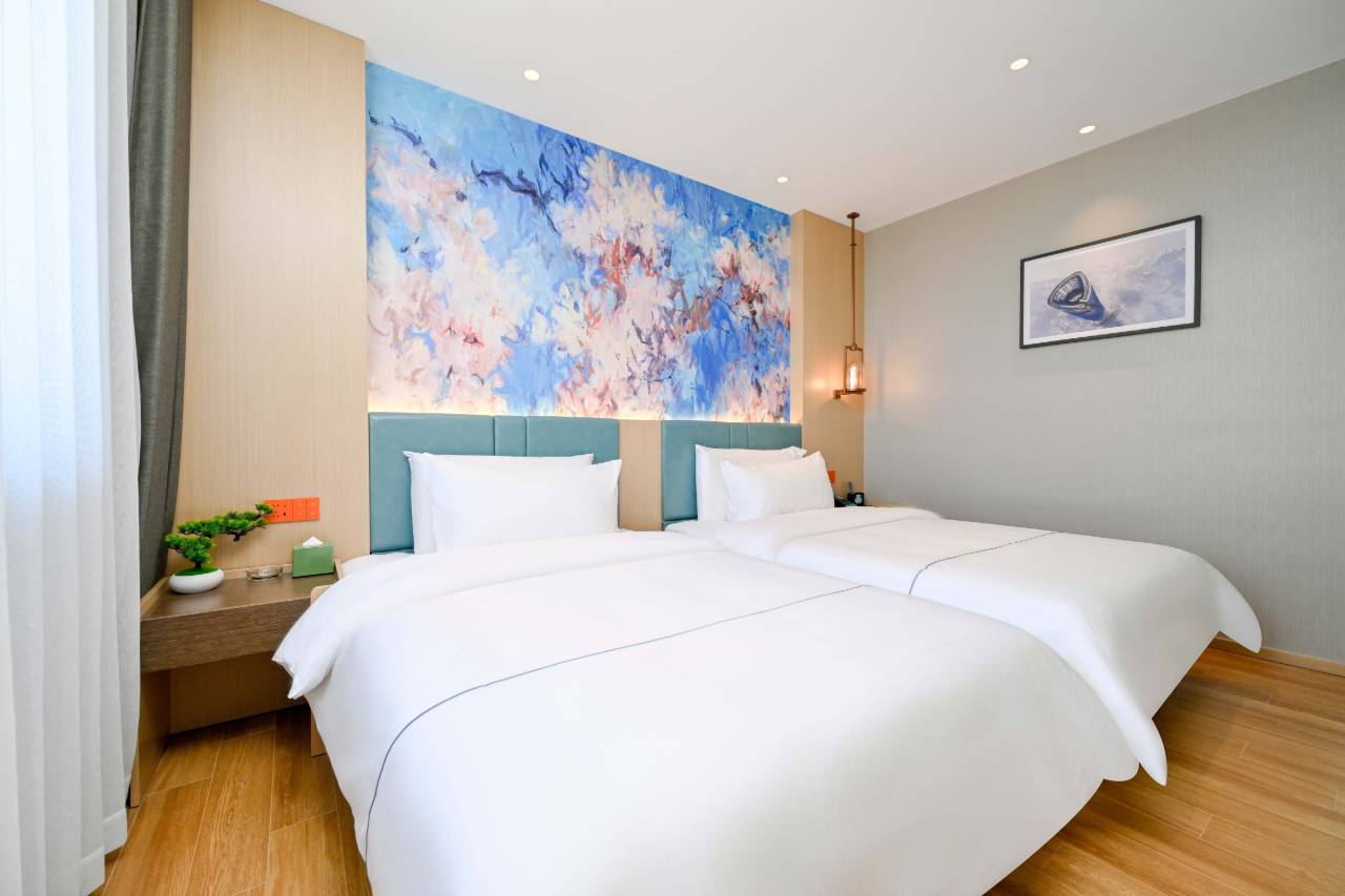 白玉兰酒店(淄博八大局淄博站店)图片