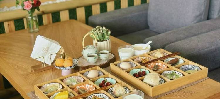 若朴民宿(青城山高铁站前山景区店)图片