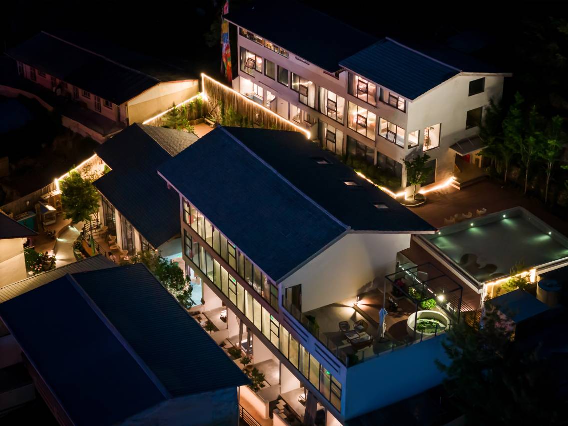 云孚里云宿·镜水云居私汤民宿(九寨沟千古情店)图片