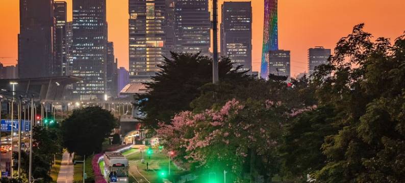 爱立斯水善坊｜HONORABLEINCOMPARADBLE酒店(北京路省人民医院店)图片