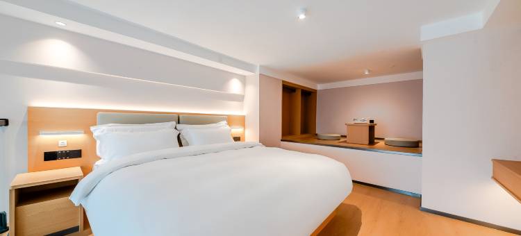 NewAptism新寓(青岛灵山湾地铁站店)图片