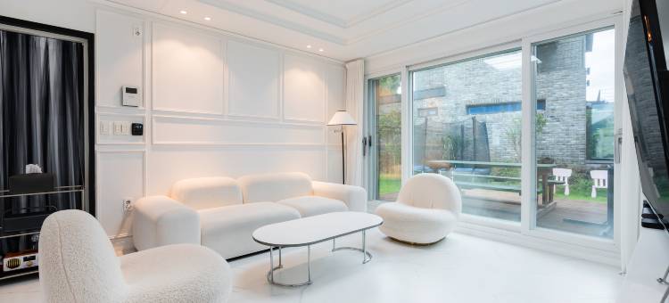 Domostay/Sagye Beach/Sanbangsan View/Pool Villa/3Queen Beds/2Bathrooms/Heated Pool图片