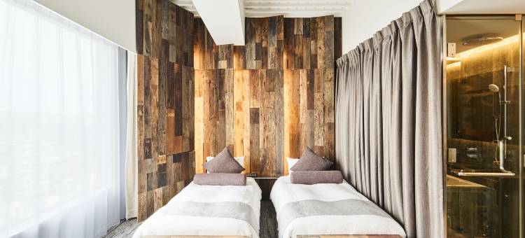 ONE@Tokyo by insomnia(ONE@Tokyo by insomnia)图片