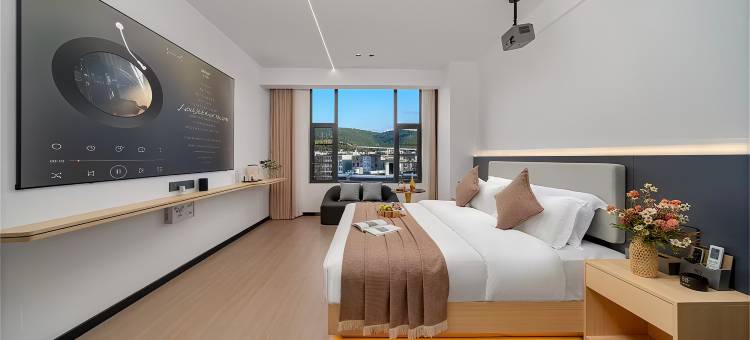 黔宿•瑞锦高空影院酒店(观山湖会展城金融城店)图片