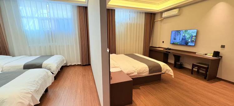 丝路轻居酒店(民勤店)图片