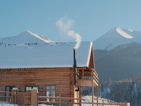 白哈巴山海归宿度假民宿