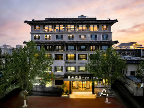 开封清明上河园龙亭公园亚朵酒店