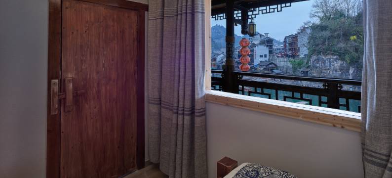 吊脚楼丨江景阳台丨茶峒摄影民宿(边城景区店)图片