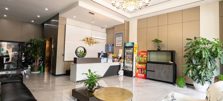 陆良烨科智能酒店(图腾商业中心店)图片
