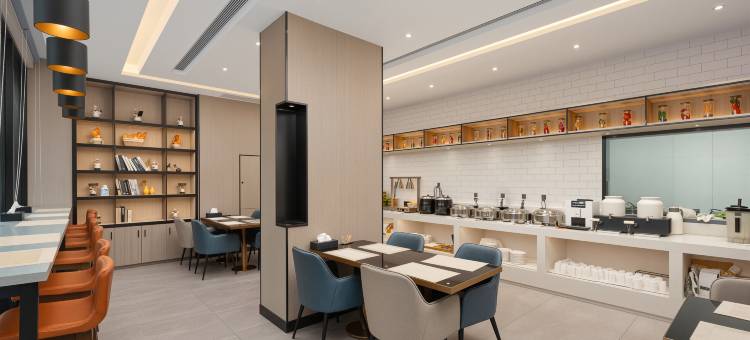 柏曼酒店(东方高铁站万达广场店)图片