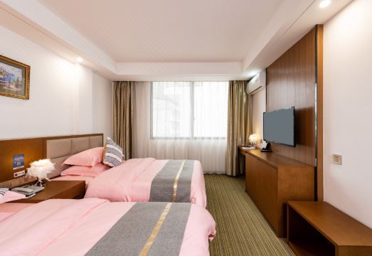 Six Resorts (Yangshuo West Street) Hotel Overview