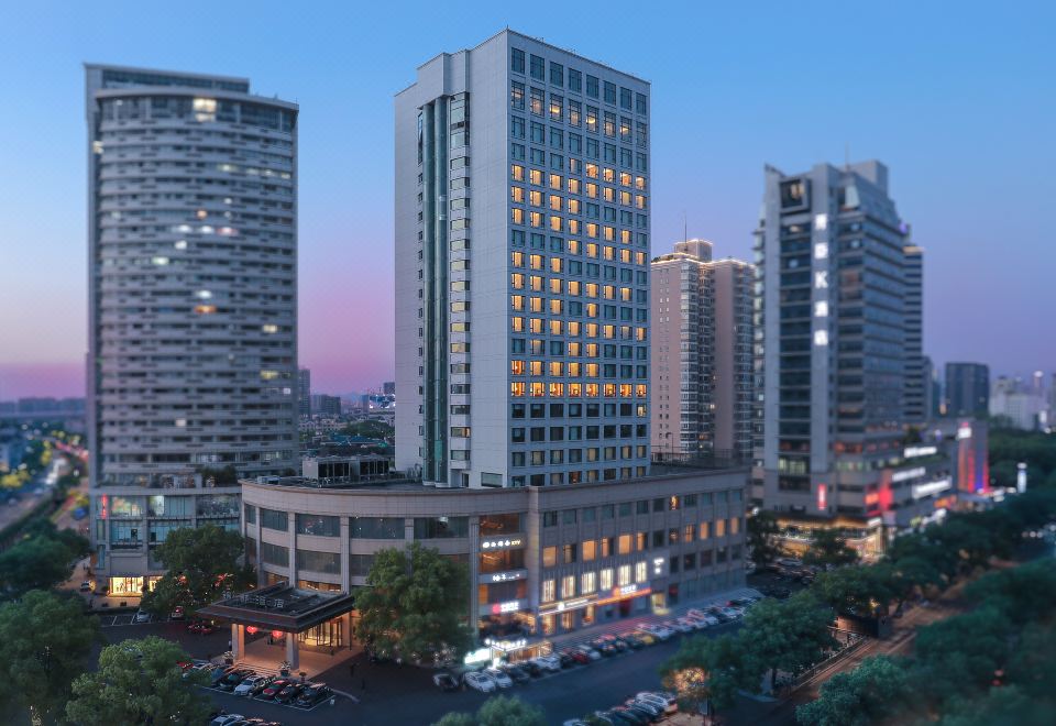 Kingdom Hotel YiwuOver view