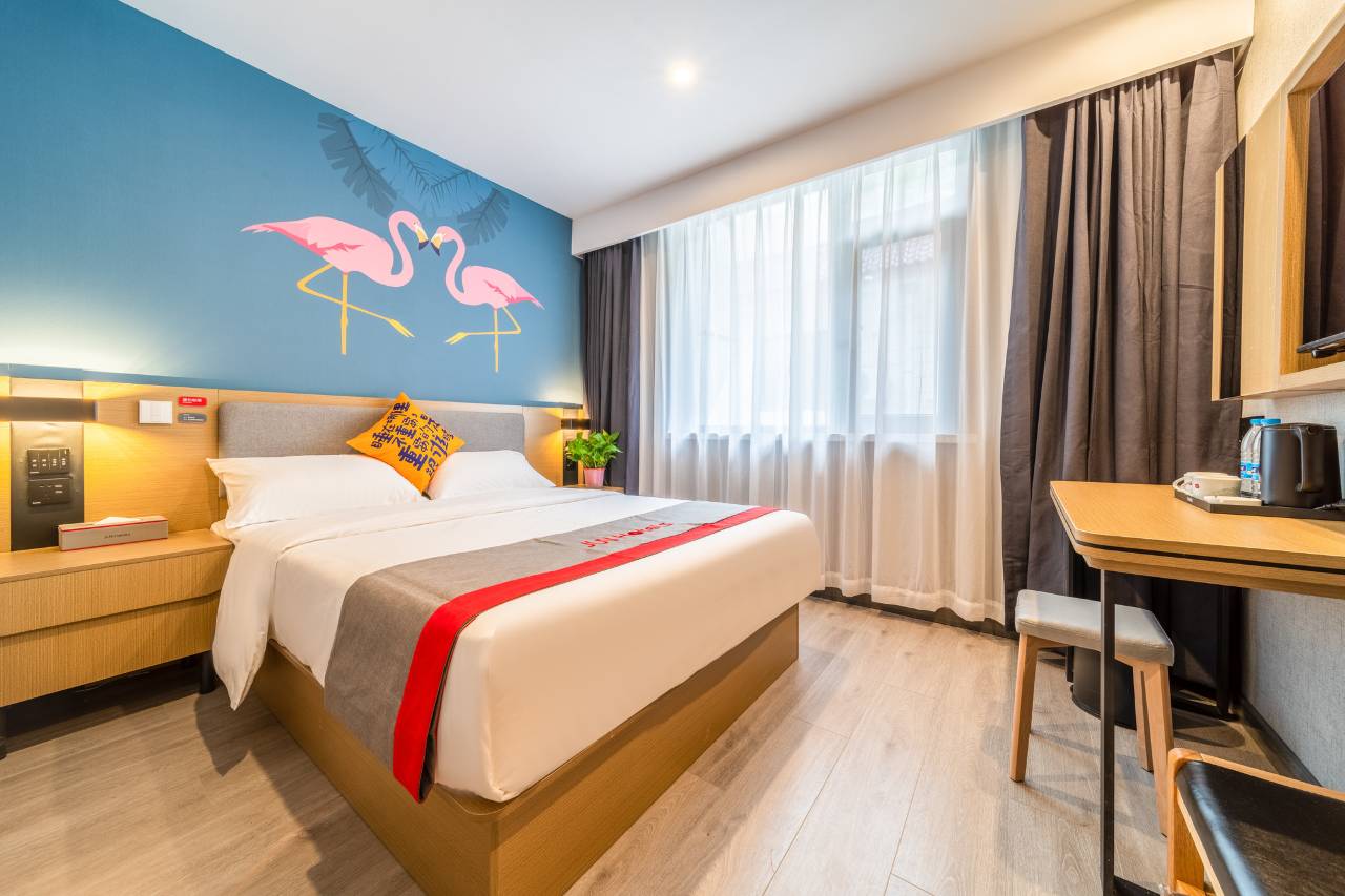 骏怡连锁酒店(新安职教中心店)