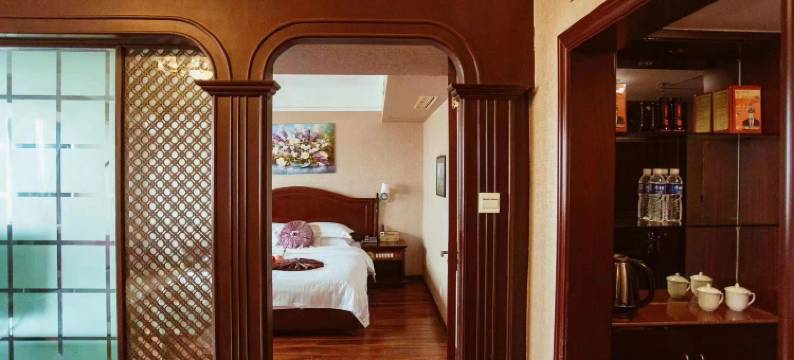 洛阳新旋宫旅游酒店(万达广场周王城广场地铁站店)图片