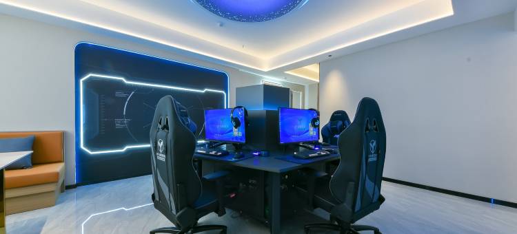 叶与晨电竞电影酒店(石家庄火车站西美花街生活广场店)图片