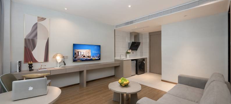 窝趣服务式公寓酒店(深圳红岭地铁站店)图片