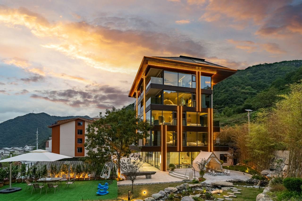 黎明的猜想智慧民宿(大九湖坪阡古镇店)图片