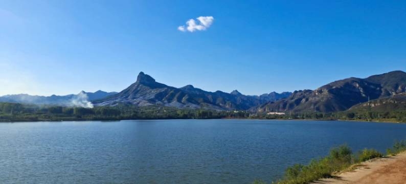 易县洪崖山农家院图片