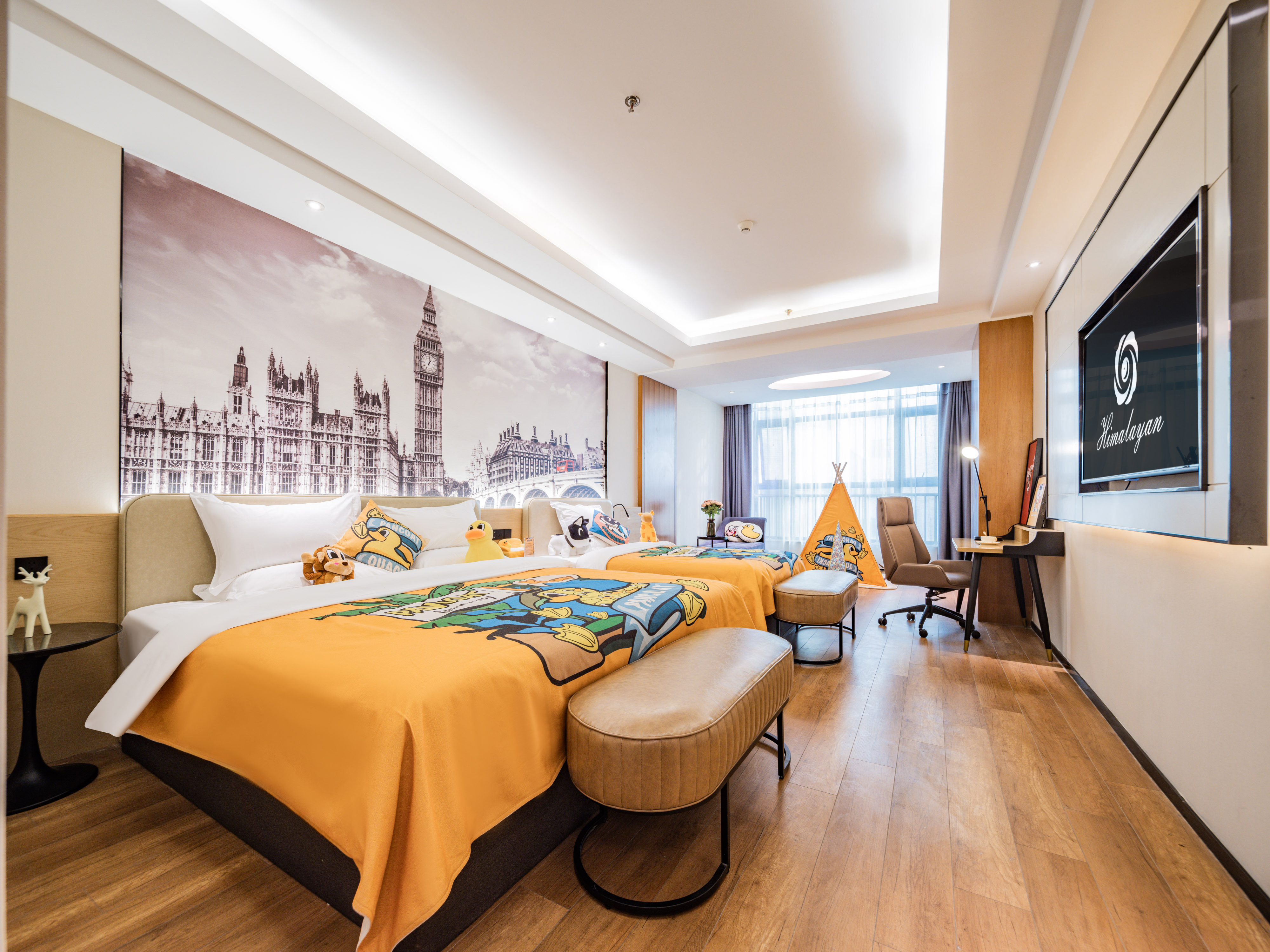 Himalaya Hotel (Xi'an Bell Tower Subway Station)Over view