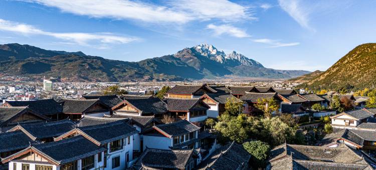 丽江古城·半山漫庭·日照金山雪山胜景观景度假民宿(四方街店)图片