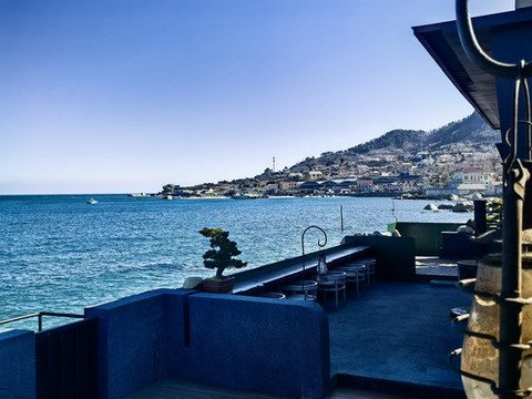 初悦 coastline 复古轻奢空间一线海景度假艺宿(崂山风景区店)