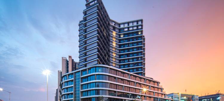 铂玺 · 城景影音SERVICE APARTMENT(深圳观澜汇茜坑地铁站店)图片