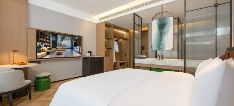 伊宁喀赞其景区机场美仑酒店图片