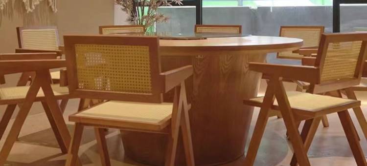 抚仙湖悦湖湾泳池别墅图片