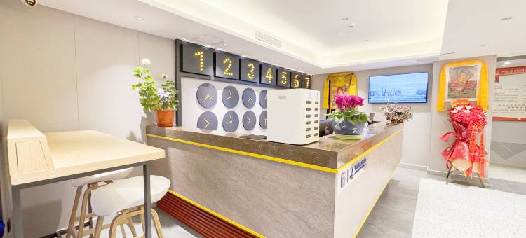 7天酒店(玉树博物馆格萨尔王府广场店)图片