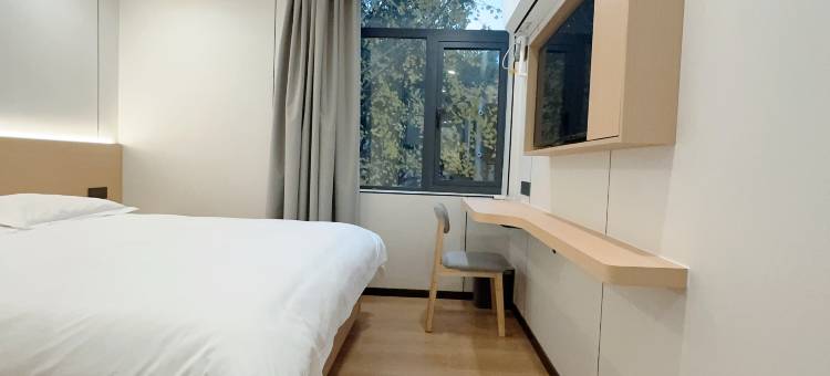 布丁严选酒店(十全街望星桥苏大地铁站店)图片