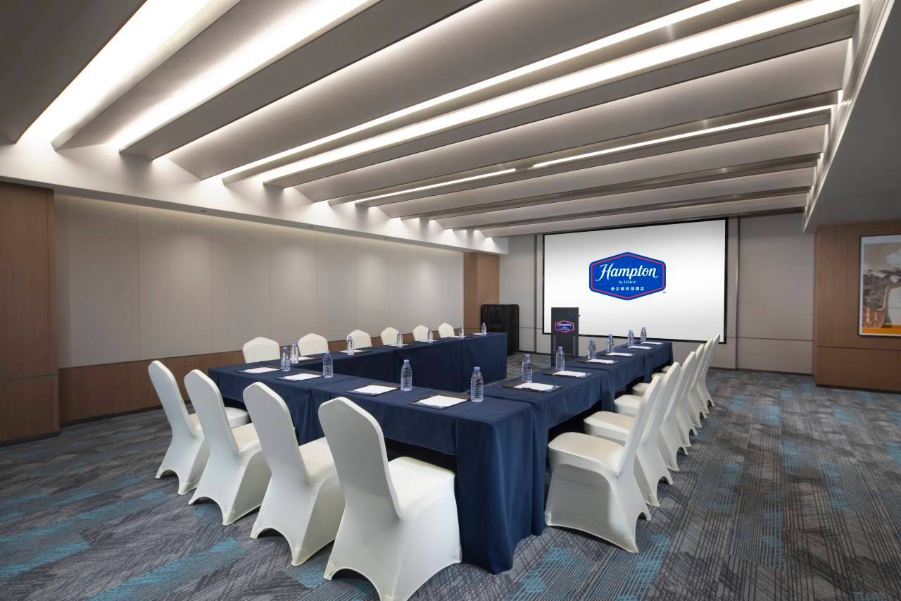 北京传媒大学希尔顿欢朋酒店图片